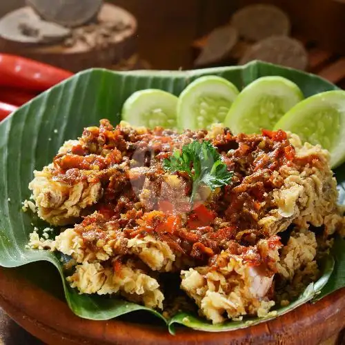 Gambar Makanan Ayam Geprek Mak Pyar, Sebelum Pertigaan Kasipah 5