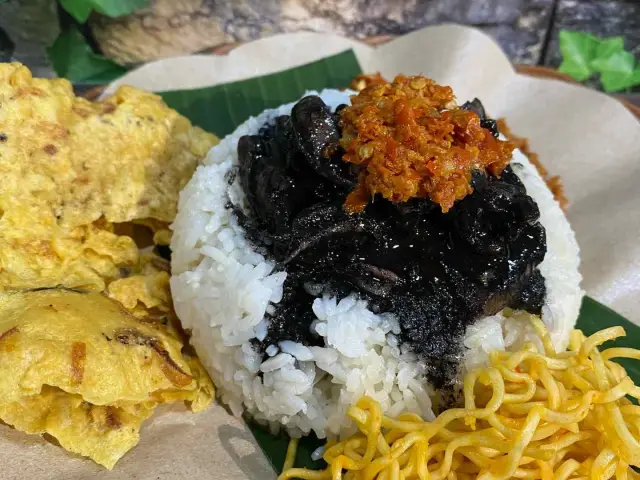 Gambar Makanan Nasi Cumi Hitam Madura Pak Kris 6