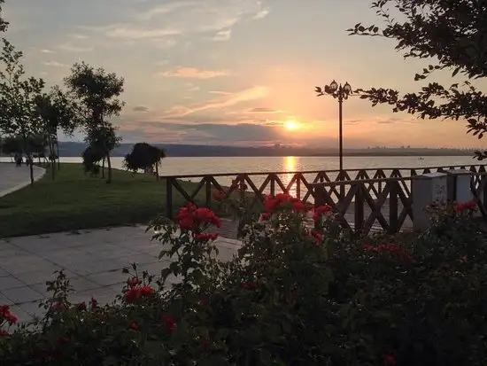 Kucukcekmece Sosyal Tesisi'nin yemek ve ambiyans fotoğrafları 5