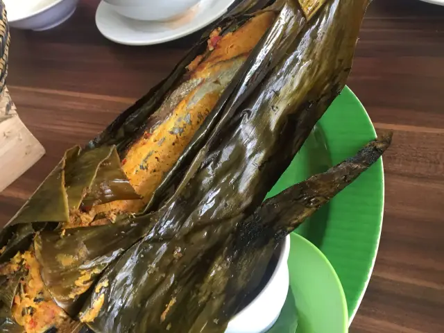 Gambar Makanan Ikan Bakar Bambu Haur 12