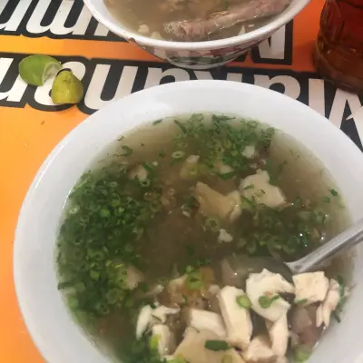 Warung Sop Ayam Pak No Solo