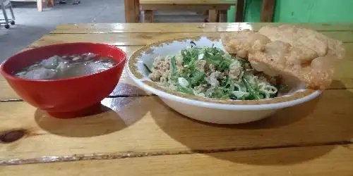 Mie Ayam Kangkung Mardiyuana Lama, Ahmad Yani