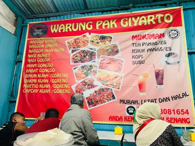 Gambar Makanan Warung Nasi dan Bakmi Goreng"Om Giyarto" 5