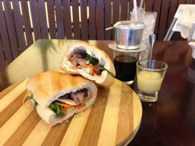 Banh Mi - The Vietnamese Baguette Food Photo 7