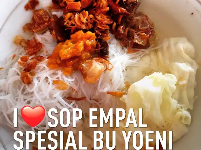 Gambar Makanan Sop Empal Spesial Bu Yoeni 12