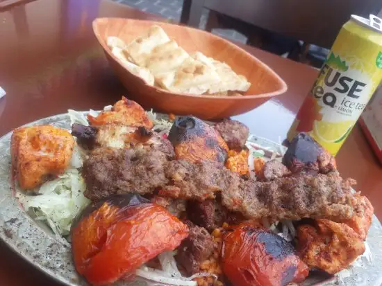 2K Kanat & Kebab'nin yemek ve ambiyans fotoğrafları 1