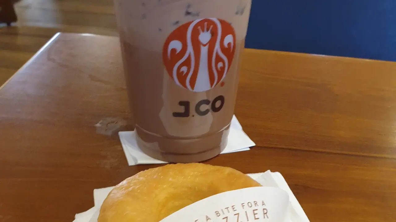 J.CO Donuts & Coffee