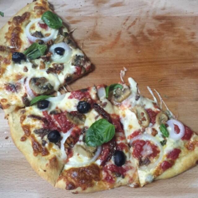 Stephen's Brick Oven Pizza near me in New Manila Discover Pizza food