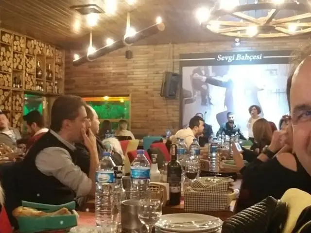 Sevgi Bahçesi Restaurant'nin yemek ve ambiyans fotoğrafları 2