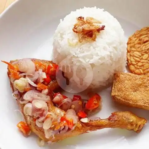 Gambar Makanan Ayam Panggang Bumbu Merah & Nasi Rawon Chen-Chen, Tukad Balian 12