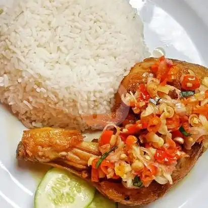 Gambar Makanan Ayam Geprek Bang Agus, Denpasar 4