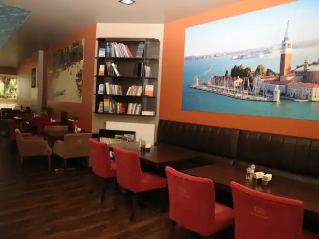San Marco's Caffe'nin yemek ve ambiyans fotoğrafları 13