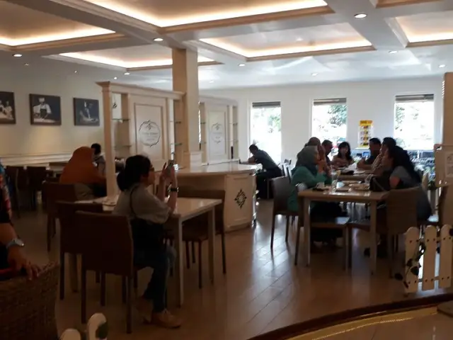 Gambar Makanan Bogor Permai Bakery & Restaurant 19