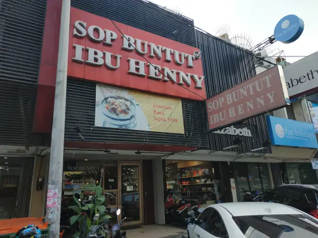 Gambar Makanan Sop Buntut Ibu Henny 5