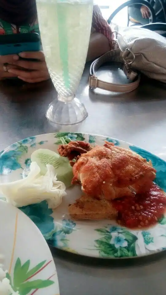 Restoran Nasi Ayam Penyet Power, Melaka Sentral Food Photo 4