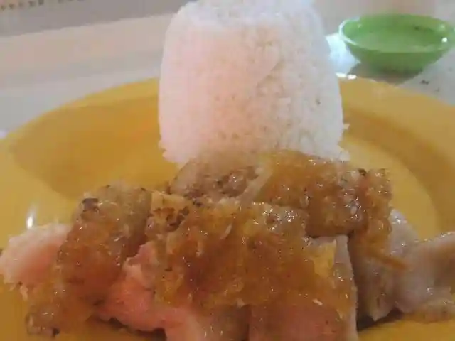 Tatang's Boneless Cebu Lechon Food Photo 10