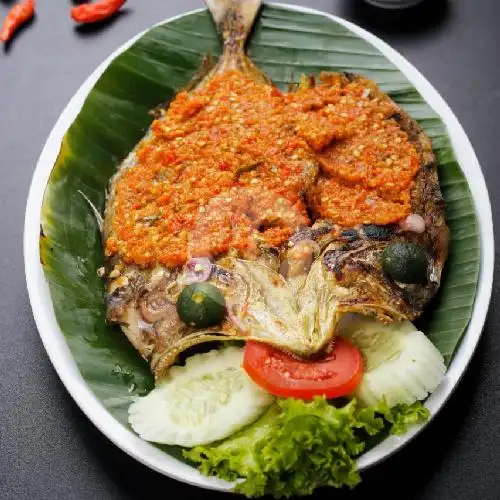 Gambar Makanan Burasa, Rawamangun 7