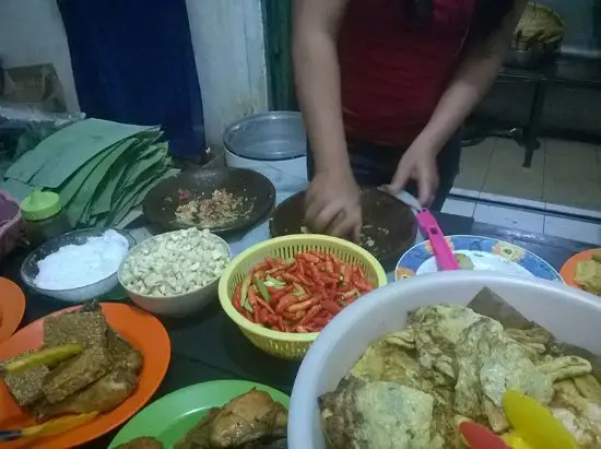 Gambar Makanan Sambal Bawang Penyet Mbah Djayus 11