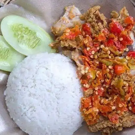 Gambar Makanan Ayam Geprek Anggun Arlen - Cilincing 3