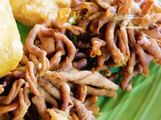 Gambar Makanan Ayam Goreng Aroma 3 6