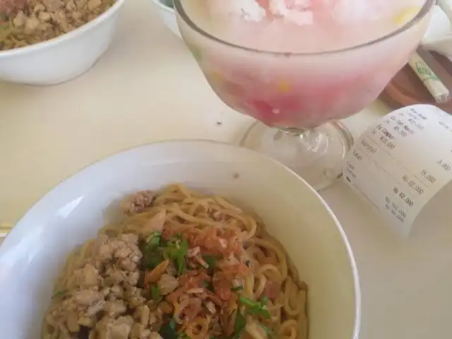 Gambar Makanan Mie Ayam Baso Apollo 10