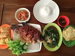 Gambar Makanan Ayam Panggang Rawamangun 8