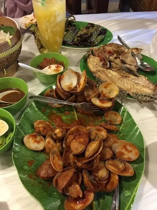 Gambar Makanan RM Ratu Gurih Makassar 20