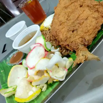 Nasi Goreng Gila