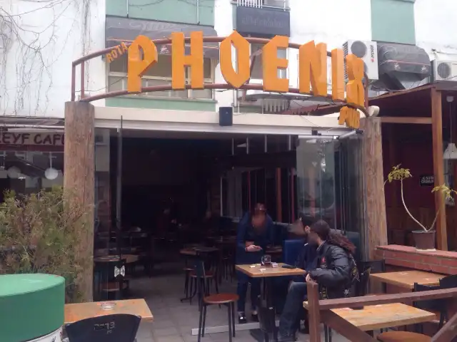 Rota Phoenix Pub'nin yemek ve ambiyans fotoğrafları 3