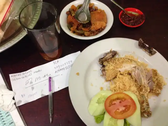 Gambar Makanan Ayam Goreng Mbok Berek 6