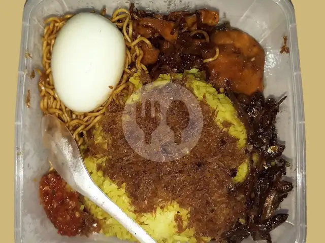 Gambar Makanan Songkolo Dan Nasi Kuning DG Malia, Antang 1