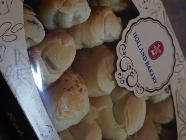 Gambar Makanan Holland Bakery 3