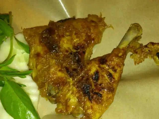 Gambar Makanan Ayam presto Genteng Biru 2