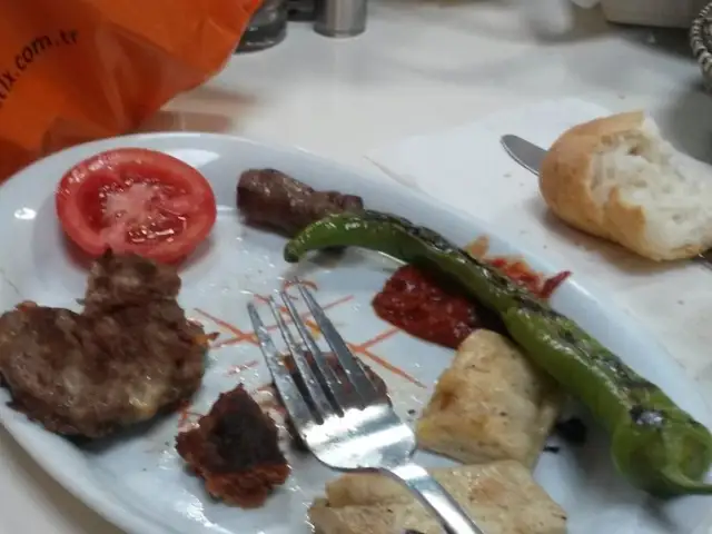 Cızbız Köfte'nin yemek ve ambiyans fotoğrafları 12