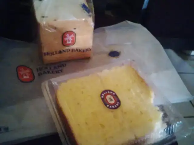 Gambar Makanan Holland Bakery 16