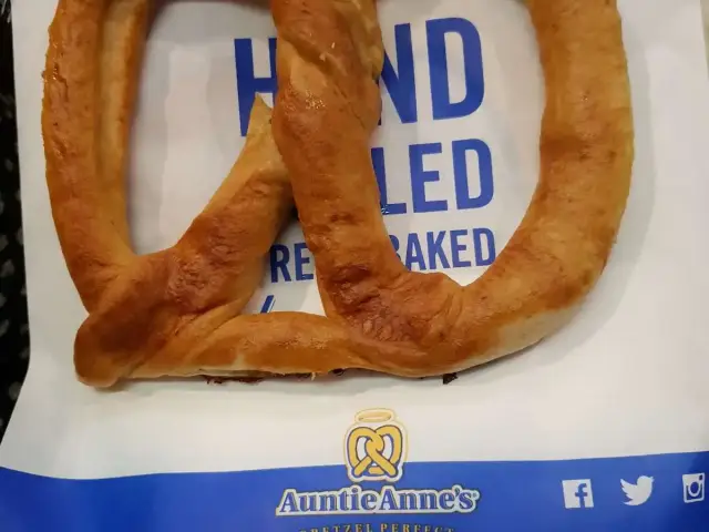 Auntie Anne's Food Photo 6