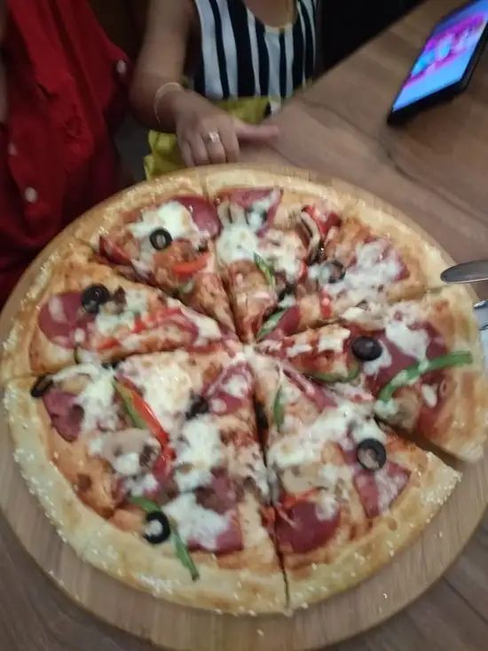 Gambar Makanan Papa Ron's Pizza - Marvell City 2