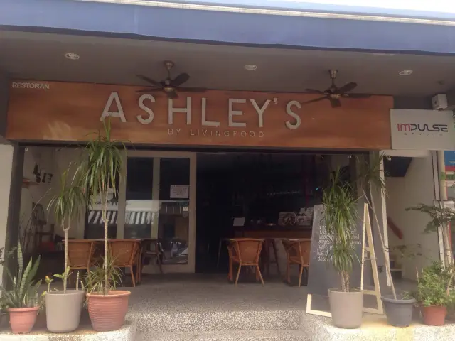 Ashley's by LivingFood Food Photo 3