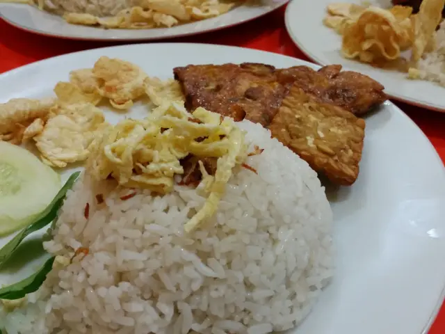 Gambar Makanan Rohmat Nasi Uduk 6