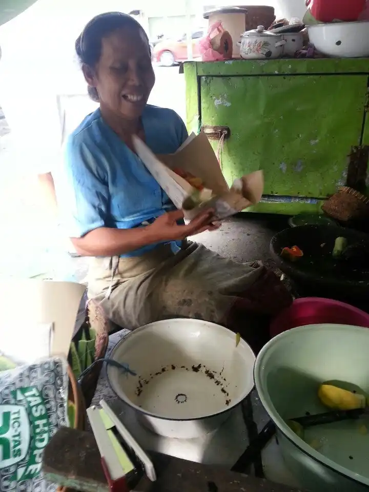 Mbah wongso Rujak, Lotis & Brambang Asem