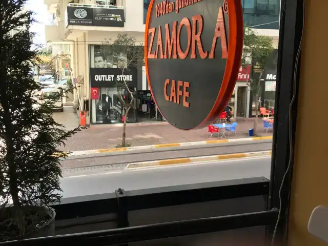 Zamora Konyaltı caddesi'nin yemek ve ambiyans fotoğrafları 3