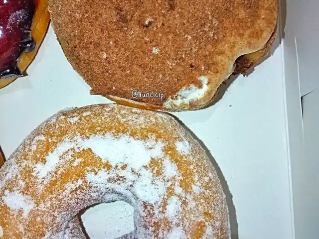 Gambar Makanan Krispy Kreme 2
