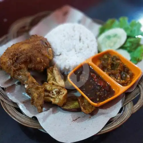 Gambar Makanan Ayam Penyet Batu Bara, Hasan Saleh 2