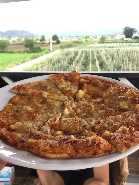 Gambar Makanan Berastagi Mountain View Pizzeria 20