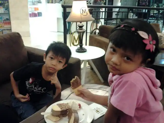 Gambar Makanan Magnum Cafe Chocolate Dip 12