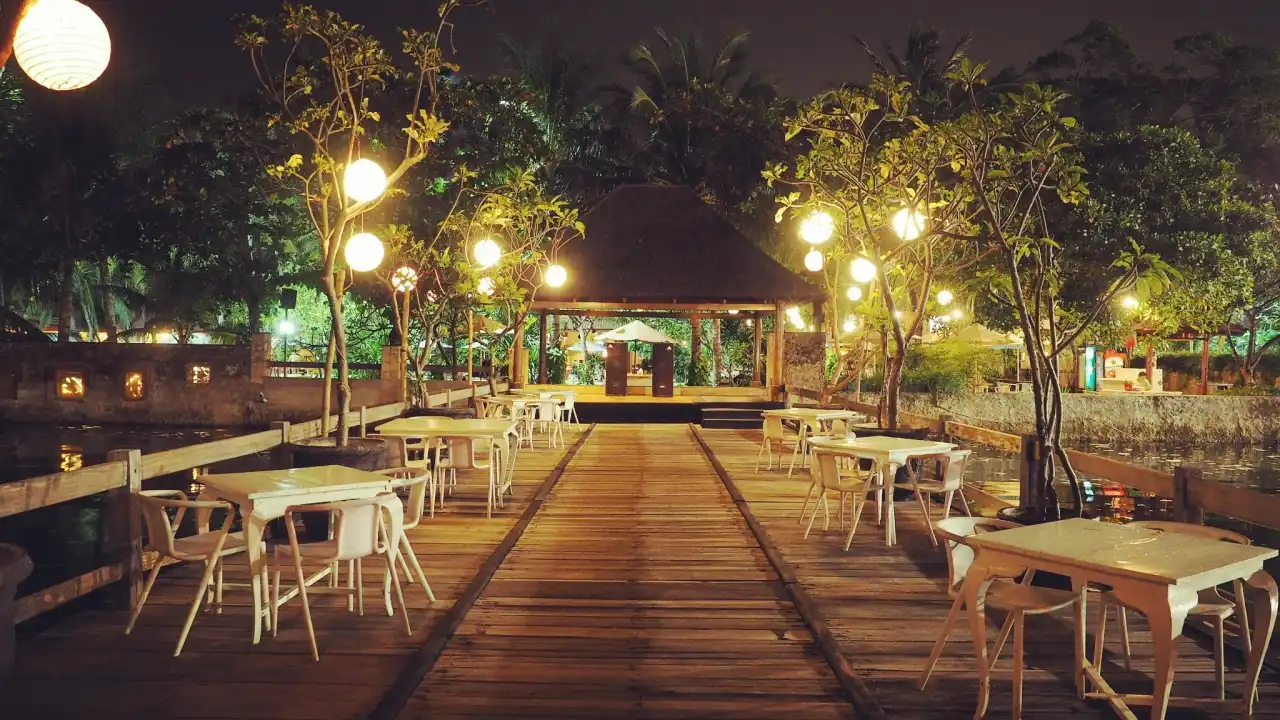 Oceanic Cafe Pantai Mutiara Pluit