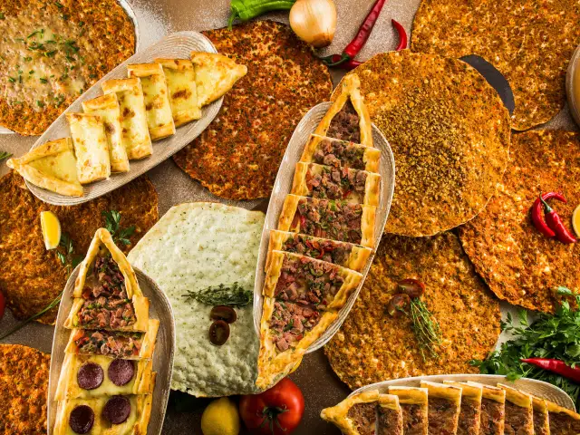 Satır Lahmacun & Pide'nin yemek ve ambiyans fotoğrafları 1