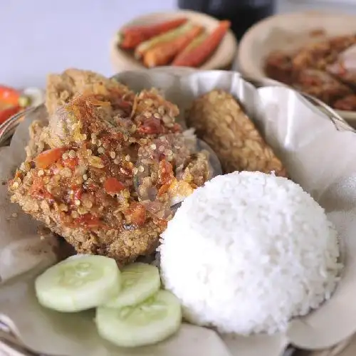 Gambar Makanan Ayam Geprek Crispy Om Aan, Radial 1