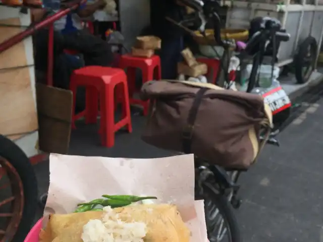 Gambar Makanan Lumpia Sami Jaya Malioboro 7