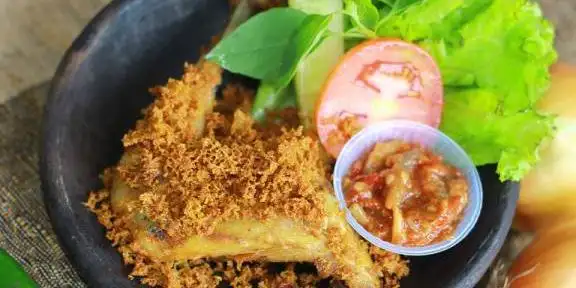 Ayam Kremes Panjer, Gunung Agung